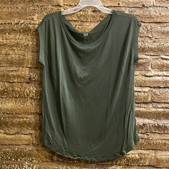 GAP Tops - NWOT Boat neck luxe tee